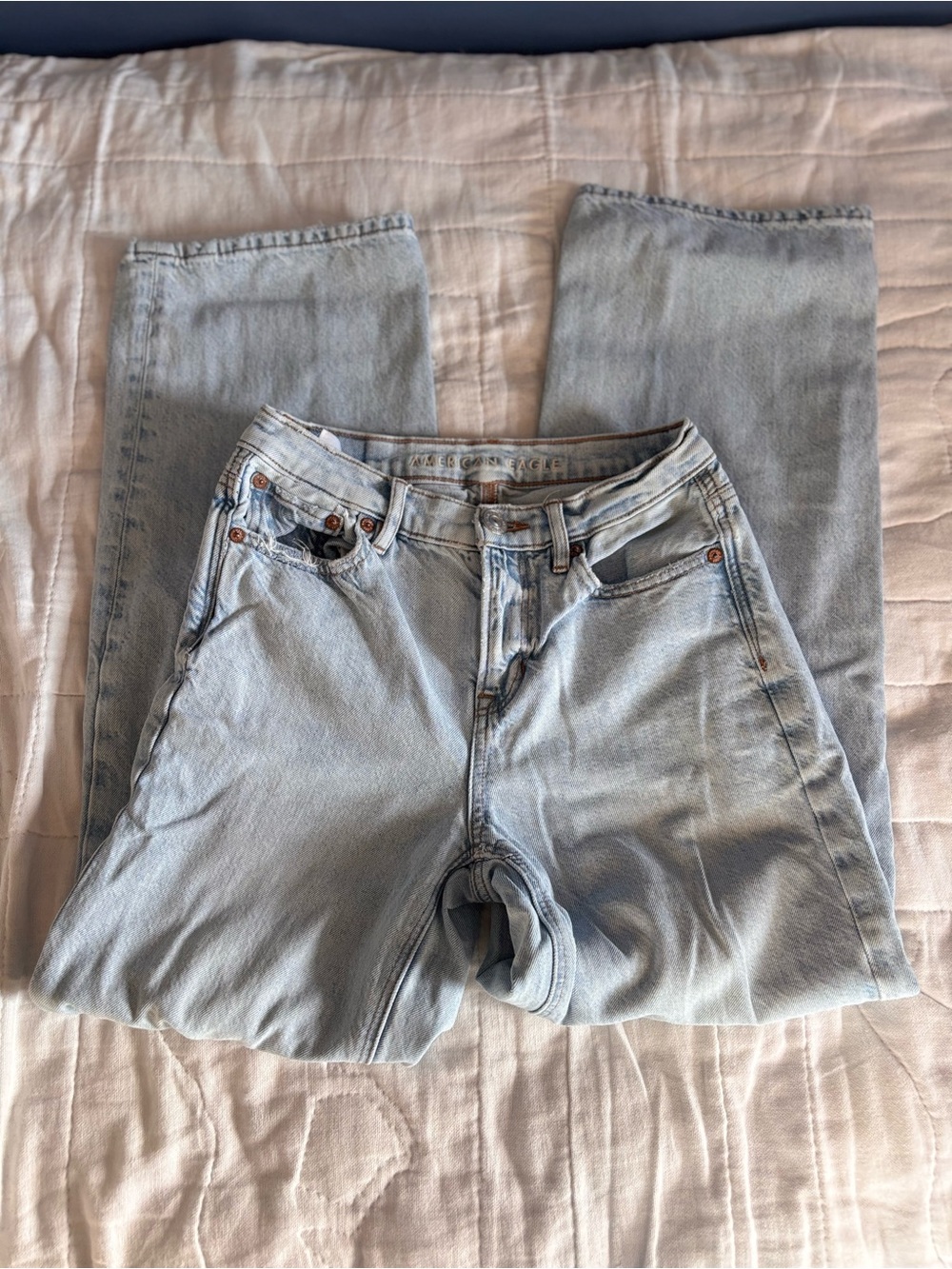 American Eagle Women’s 90s Wide Leg High Rise Light Wash Denim Jeans Size 0